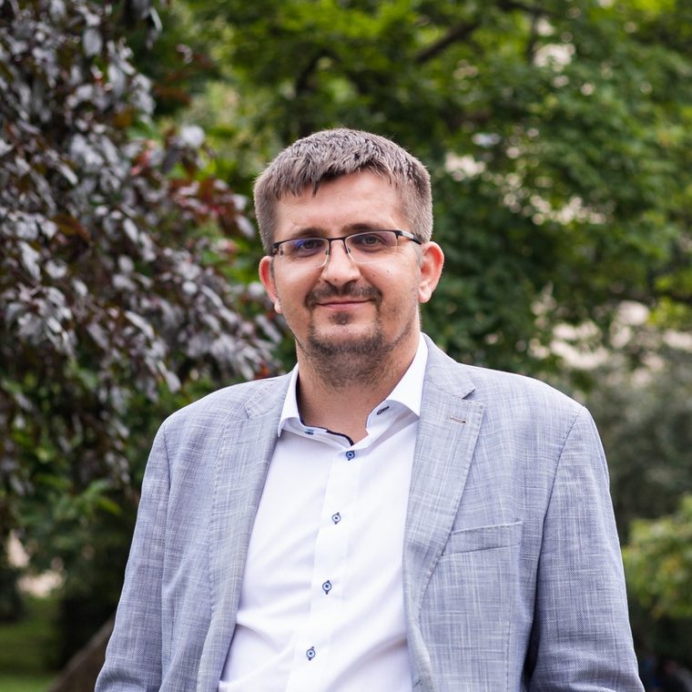 Lukáš Vallo, Partnerships & finance
